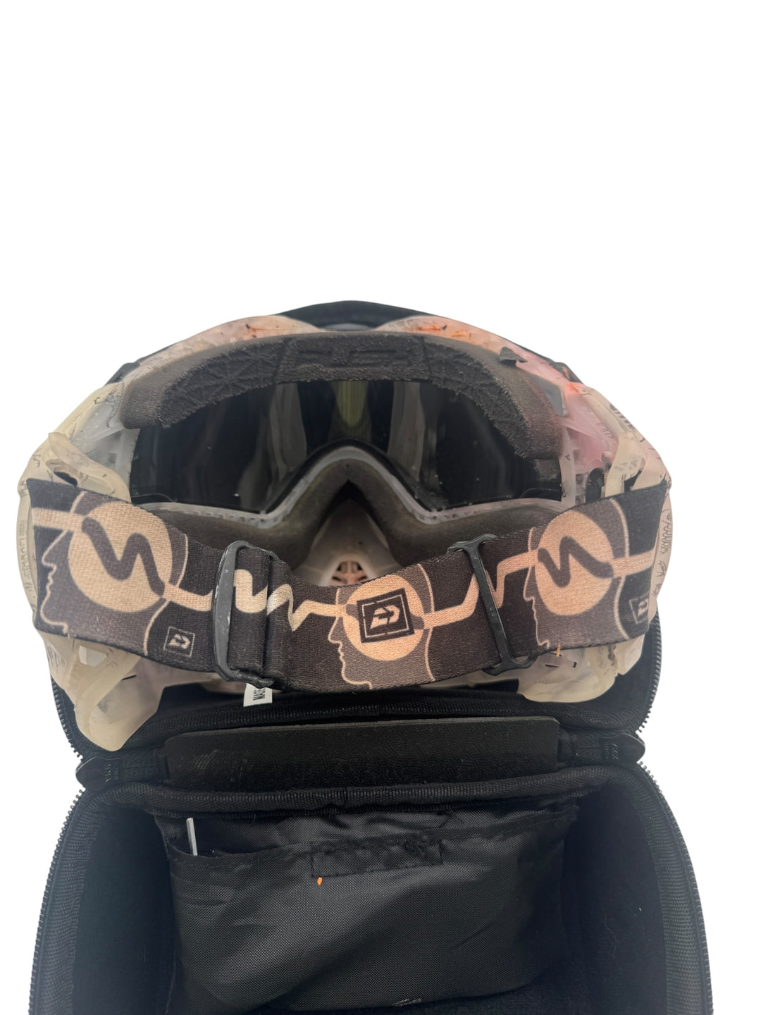 PUSH MASK WHITE BLACK USED