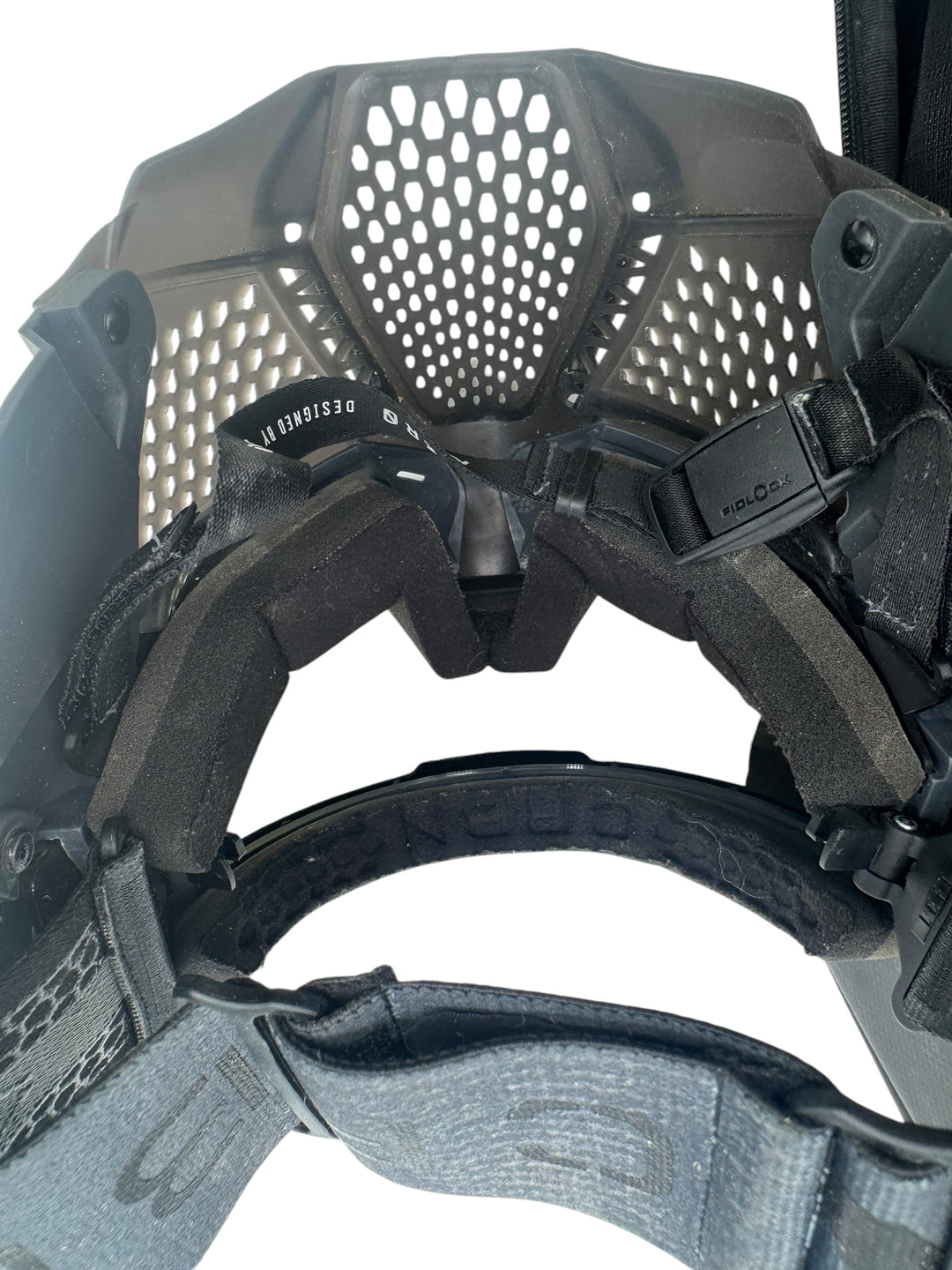 CRBN MASK BLACK USED